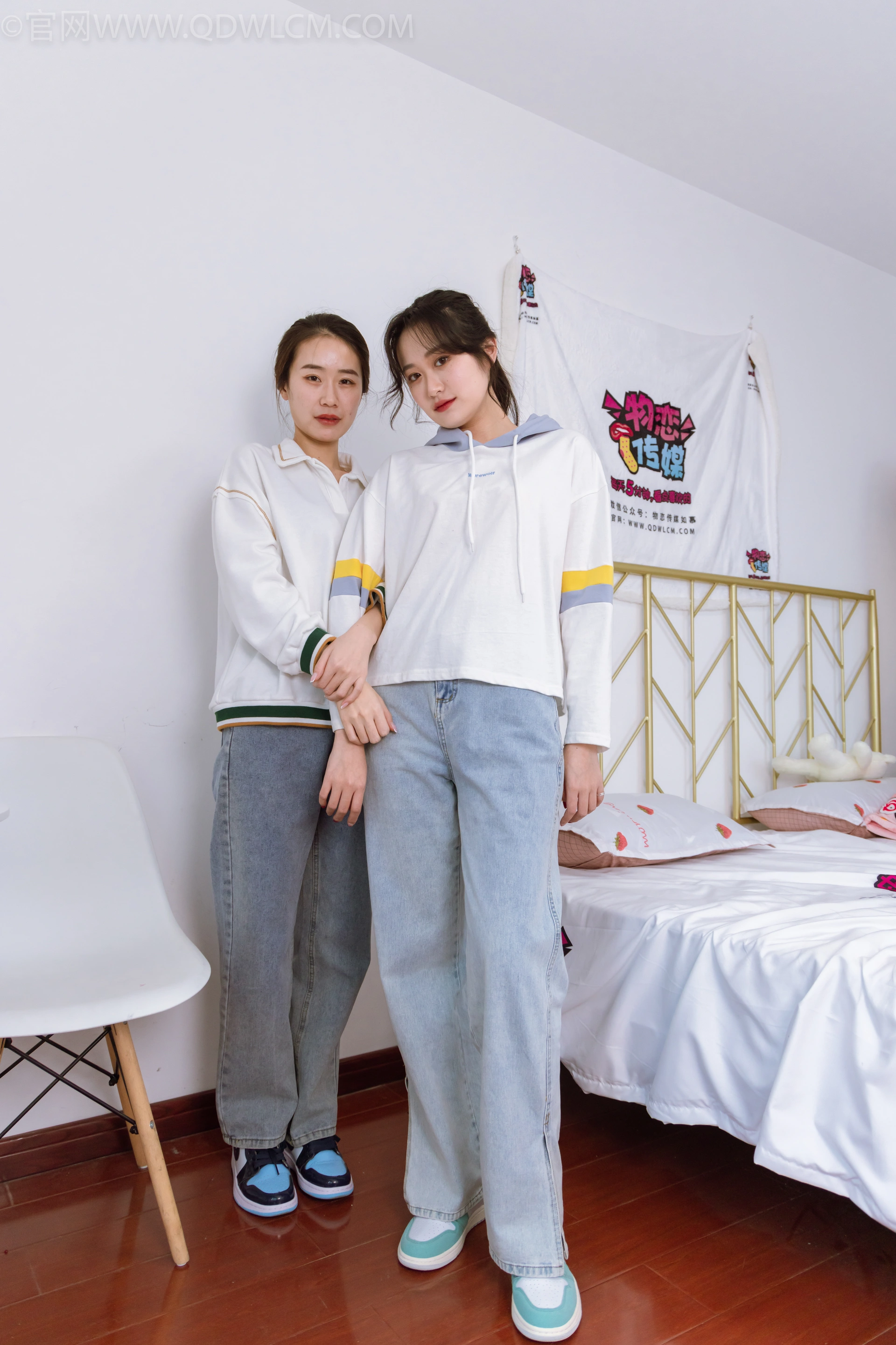 物恋传媒 NO.1142 菜菜&小敏-双生花 1