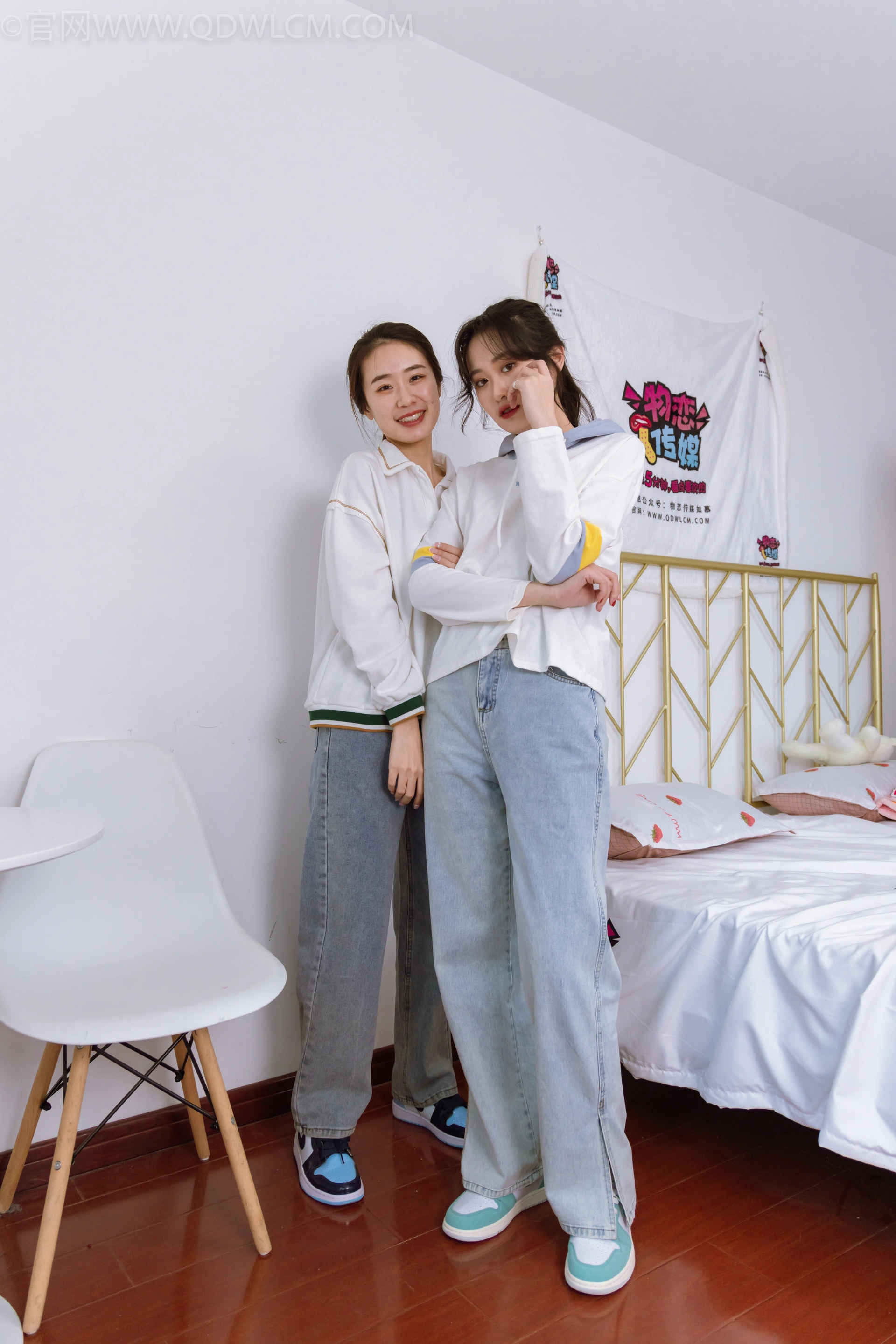 物恋传媒 NO.1142 菜菜&小敏-双生花 2